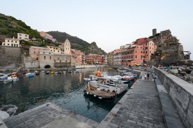 Doğal görünümü renkli Köyü Vernazza, İtalya