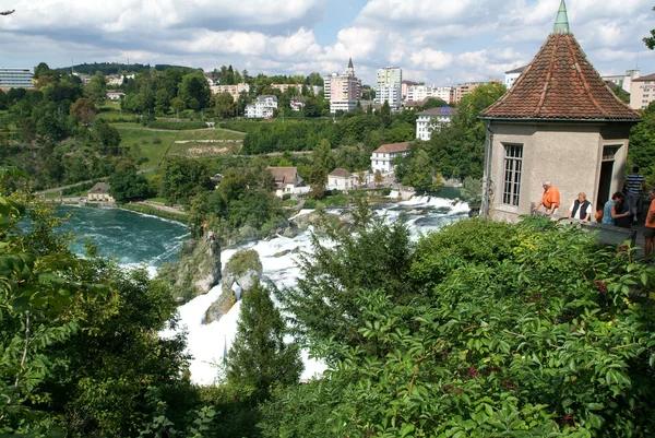 Rýnské vodopády v Neuhausen na Švýcarsko — Stock fotografie