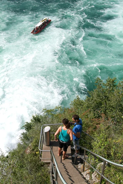 De Rhine vattenfall på Neuhausen på Schweiz — Stockfoto