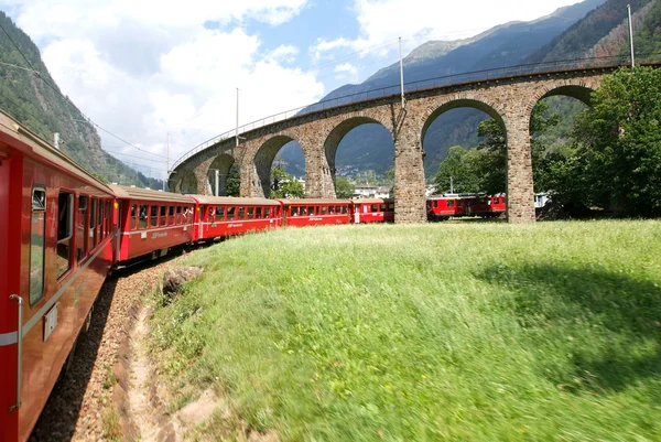 Tren expreso Bernina —  Fotos de Stock