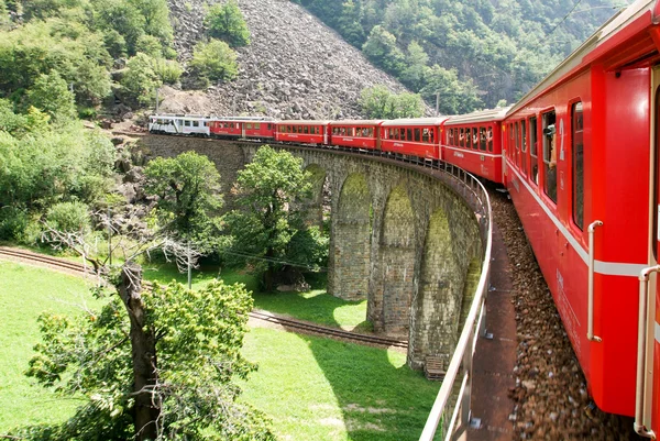 Bernina express trein — Stockfoto