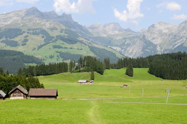 Bergslandskapet i Engelberg — Stockfoto