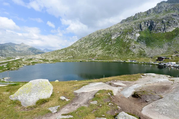 Gotthard festői tó — Stock Fotó