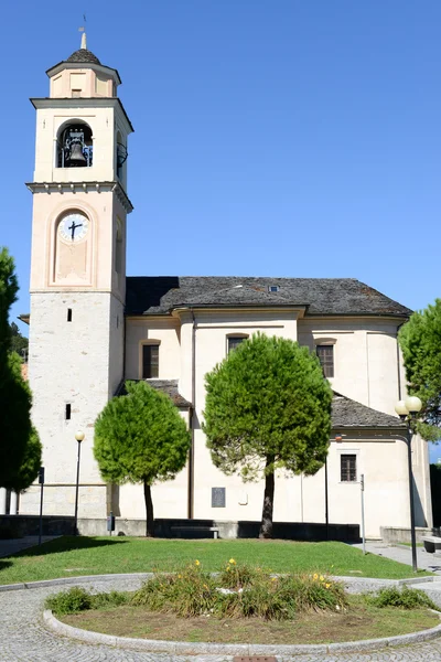 Kerk van het dorp van Alzo — Stockfoto