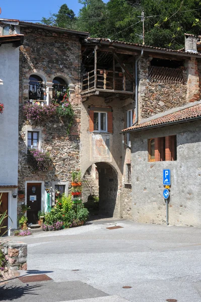 Malerisches Steinhaus — Stockfoto