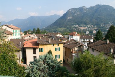 Gentilino Hills'te evler