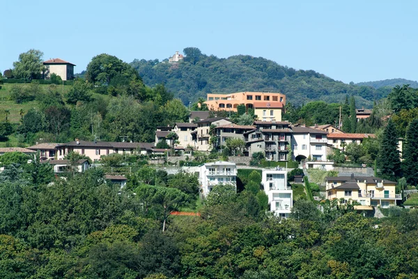 Casas na antiga aldeia de Certenago — Fotografia de Stock