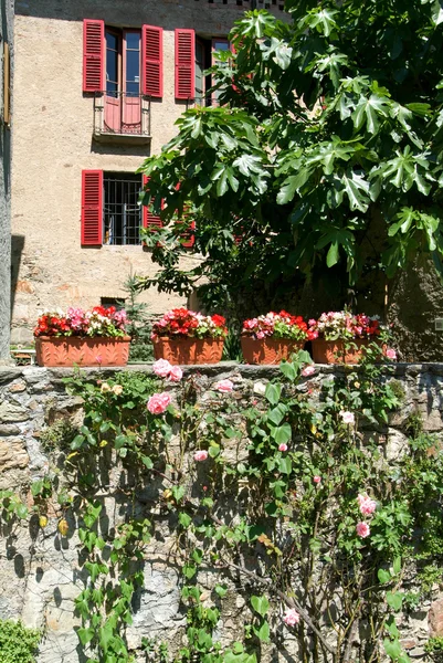 House at the old village of Gentilino — Stock Photo, Image