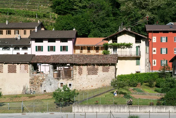 Case nel vecchio villaggio di Scairolo — Foto Stock