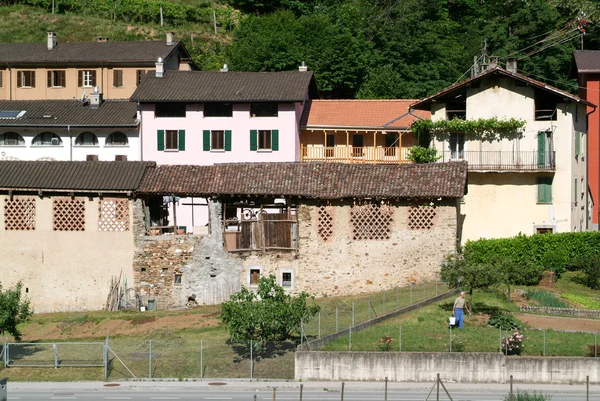 Будинки в Старому селі Scairolo — стокове фото
