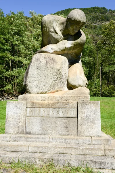 Monument of the battle of the big stones at Giornico — Stock Photo, Image