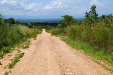 Etiyopya 'daki Omo Milli Parkı' nda toprak yol