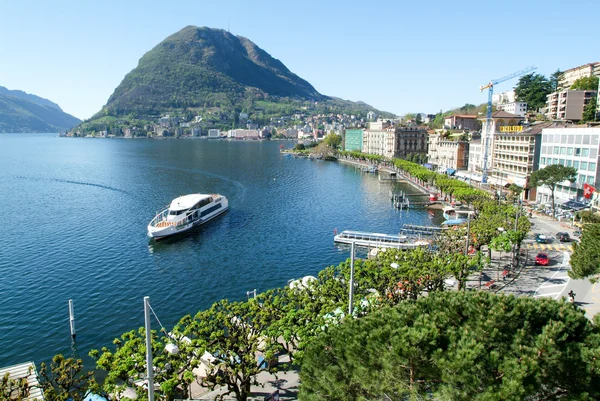 La baia di Lugano sulla Svizzera — Foto Stock