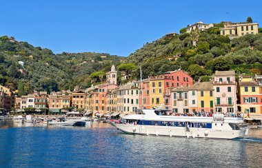 Portofino, İtalya - 10 Ekim 2025: İtalya 'da liguria üzerine Portofino köyüne bakınız