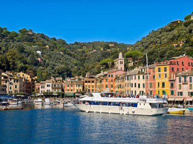 Portofino, İtalya - 10 Ekim 2025: İtalya 'da liguria üzerine Portofino köyüne bakınız