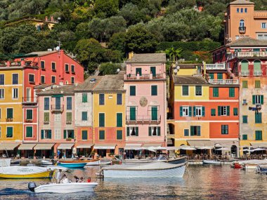 Portofino, İtalya - 10 Ekim 2025: İtalya 'da liguria üzerine Portofino köyüne bakınız