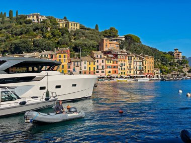 Portofino, İtalya - 10 Ekim 2025: İtalya 'da liguria üzerine Portofino köyüne bakınız