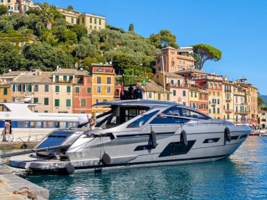 Portofino, İtalya - 10 Ekim 2025: İtalya 'da liguria üzerine Portofino köyüne bakınız