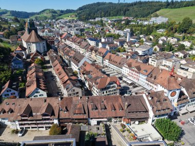 İsviçre 'deki Willisau köyünün insansız hava aracı görüntüsü