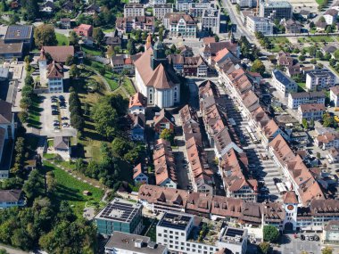 İsviçre 'deki Willisau köyünün insansız hava aracı görüntüsü