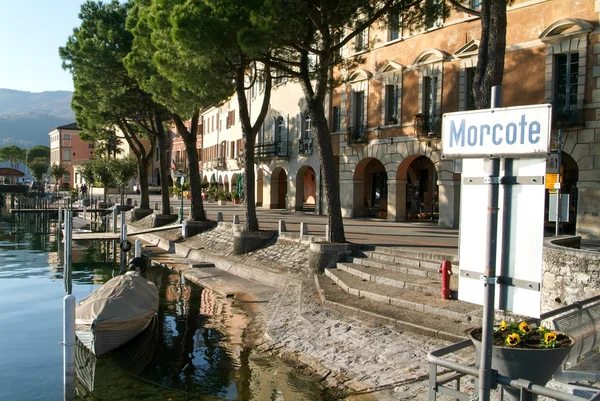 Obci Morcote na jezera lugano, Švýcarsko — Stock fotografie