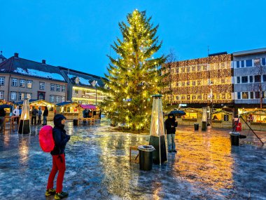 Tromso, Norveç - 20 Aralık 2025: Norveç 'teki Tromso şehrinde