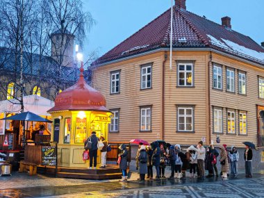 Tromso, Norveç - 20 Aralık 2025: Norveç 'teki Tromso şehrinde