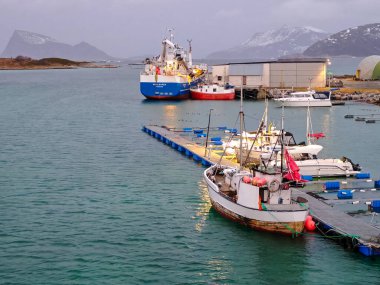 Norveç 'teki Sommaroy Adası Limanı