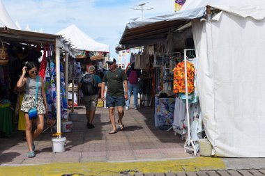 Roseau, Dominica - 14 Ocak 2026: Dominica adasındaki Roseau 'da turizm pazarı