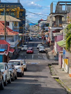 Roseau, Dominica - 11 Ocak 2026: Dominica adasında Roseau Caddesi
