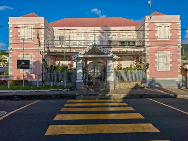 Roseau, Dominica - 11 Ocak 2026: Dominica adasındaki Roseau 'da geleneksel ev