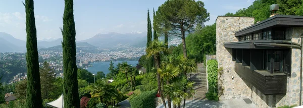 Villa con vista a Lugano — Foto Stock