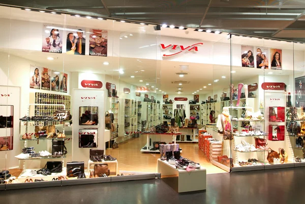 Wnętrze Viva moda buty sklep — Zdjęcie stockowe