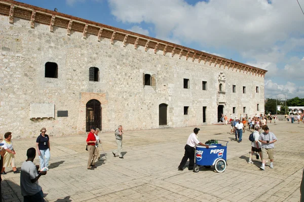 Colonial building of Las Casas Reales at Santo domingo — Stock Photo, Image