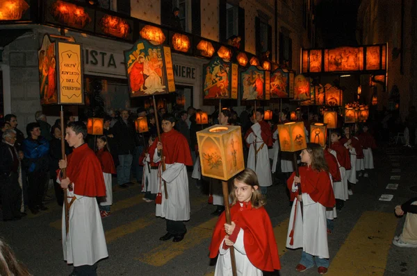 De jaarlijkse processie naar Jezus Christus met Pasen in Mendrisio — Stockfoto