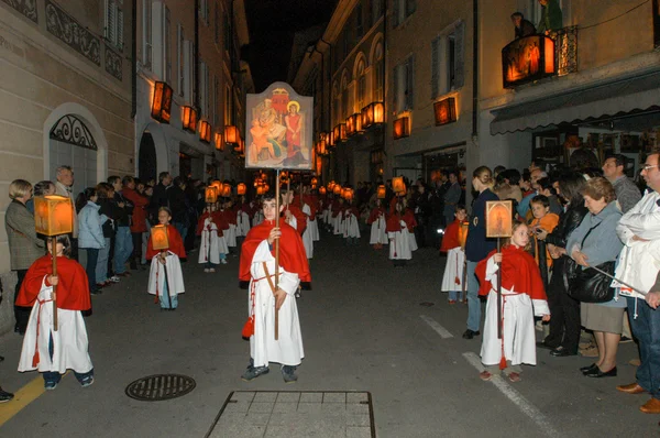 La procesión anual a Jesucristo en Pascua en Mendrisio — Foto de Stock