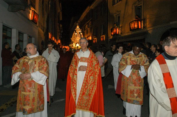 Každoroční procesí k Ježíši Kristu na Velikonoce v Mendrisio — Stock fotografie