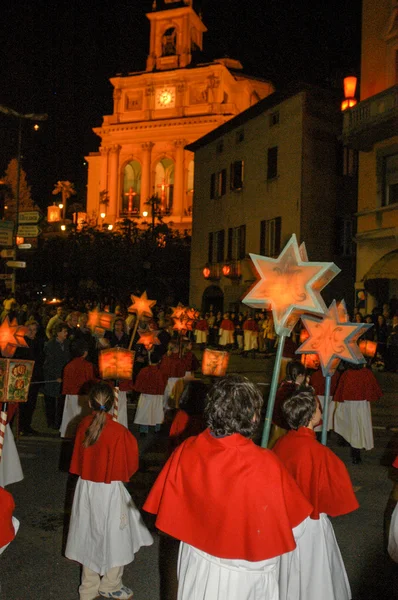 Každoroční procesí k Ježíši Kristu na Velikonoce v Mendrisio — Stock fotografie