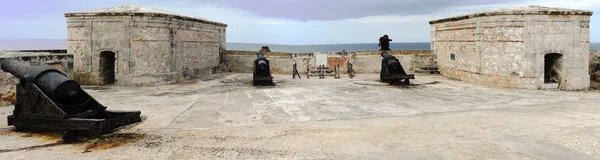 Kanoner El Morro fästningen på Havana — Stockfoto