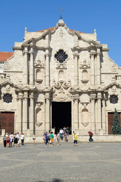 Cathedral San Cristobal on Plaza de la Catedral in Havana — Stock Photo, Image