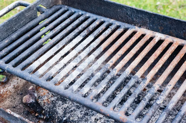 Dirty rusted barbecue grill detail. — Stock Photo, Image