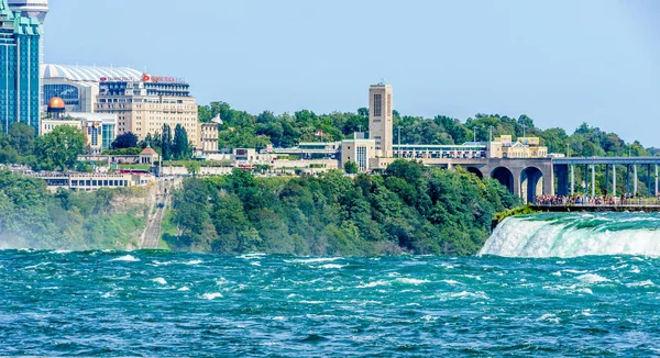 Niagara Falls Canada August 2017 Toeristen Bekijken Horseshoe Falls Vanaf — Stockfoto