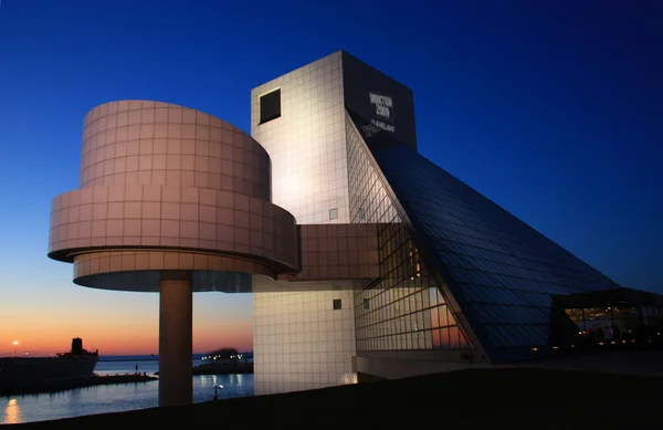 Rock ve Roll Hall of Fame ve Cleveland, Ohio Müzesi.