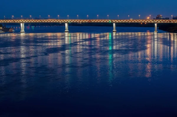 Ponte Sobre Rio Noite Trânsito Rápido Ponte Carro Para Fluxo — Fotografia de Stock