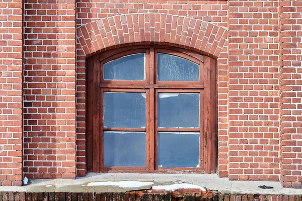 One Arched Glass Window Old Red Brick Wall Vintage Window — Stock Photo, Image