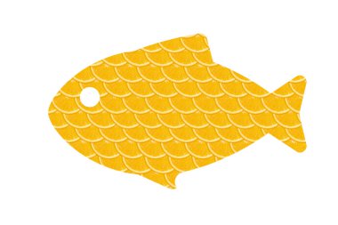 Dilimlenmiş turuncu balık şekli, izole edilmiş beyaz arka plan. Taze sulu meyve, C vitamini kaynağı yaratıcı kafe kavramı..