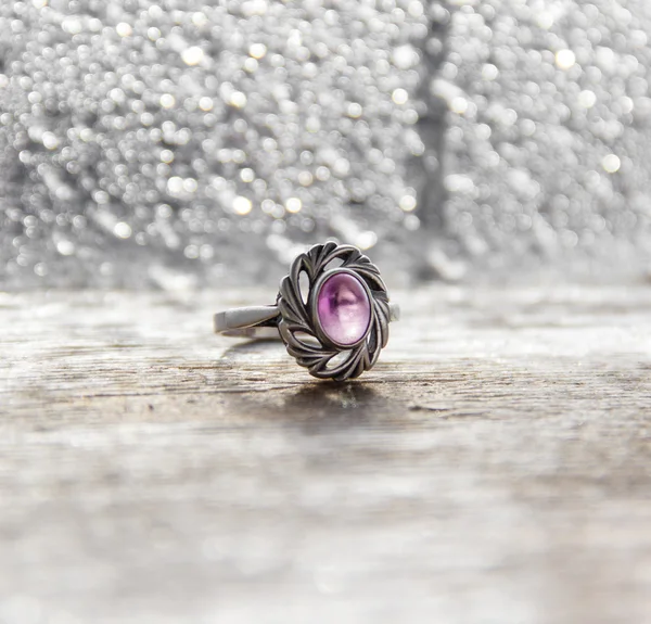 Mor taşlı Gümüş Yüzükler