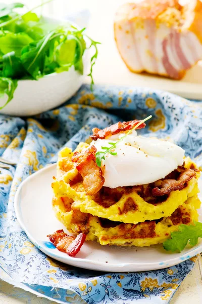 Potato waffle with bacon and egg — Stock Photo, Image