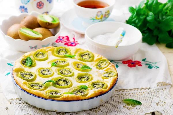 Puding wth kivi süzme peynir pişmiş — Stok fotoğraf