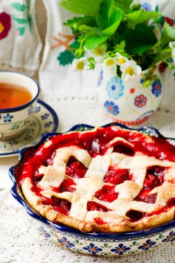 Çilekli pasta. Stil. 